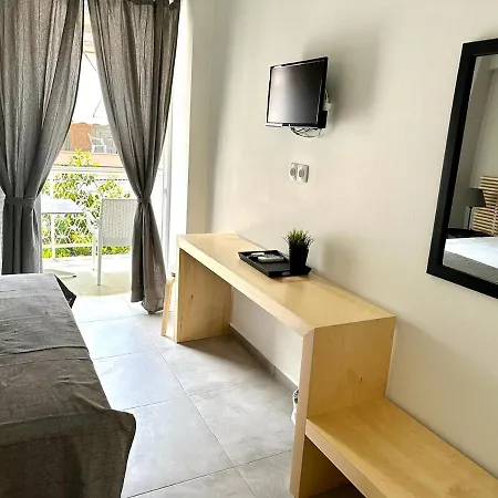 Lia شقة فندقية لوترا إديبسو